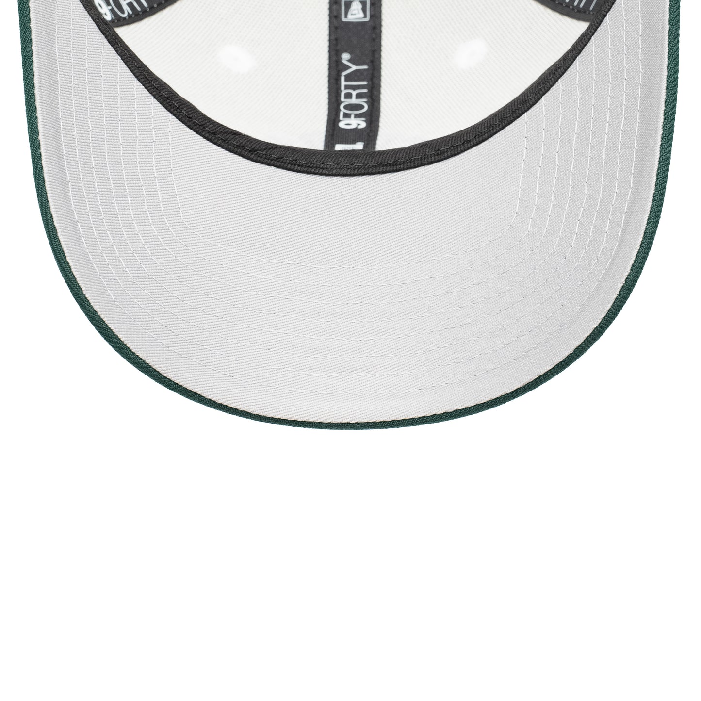 9FORTY New York Yankees 2-Tone World Series 1999 2-Tone Dark Green Visor Chrome White Snapback