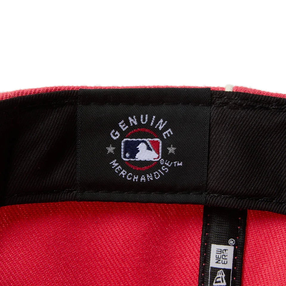 9FORTY A-Frame New York Yankees MLB Piping 2-Tone Coral Black Snapback