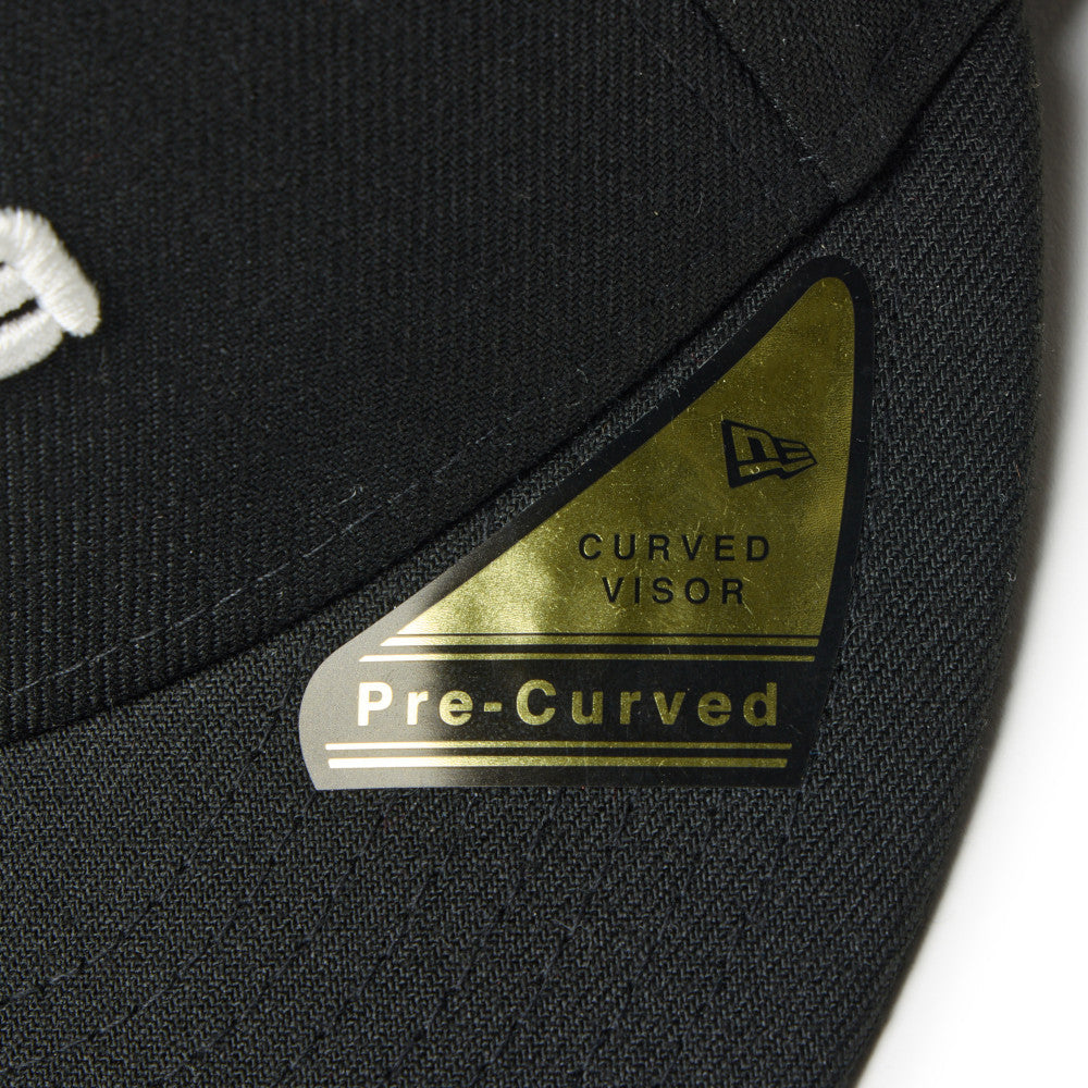 59FIFTY Pre-Curved New Era Brand Name Logo Black Fitted