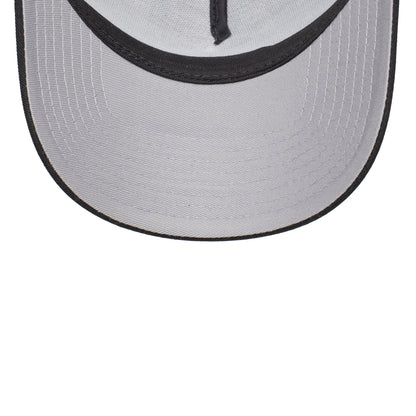 9FORTY A-Frame Trucker New York Yankees World Series 2000 Khaki Black Snapback