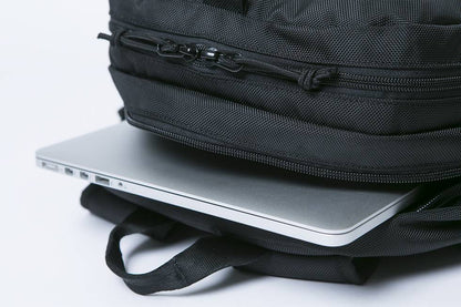 New Era 28L Black Smart Pack