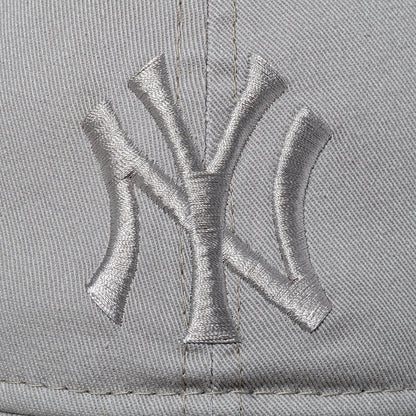 9TWENTY New York Yankees Washed Pebble Adjustable