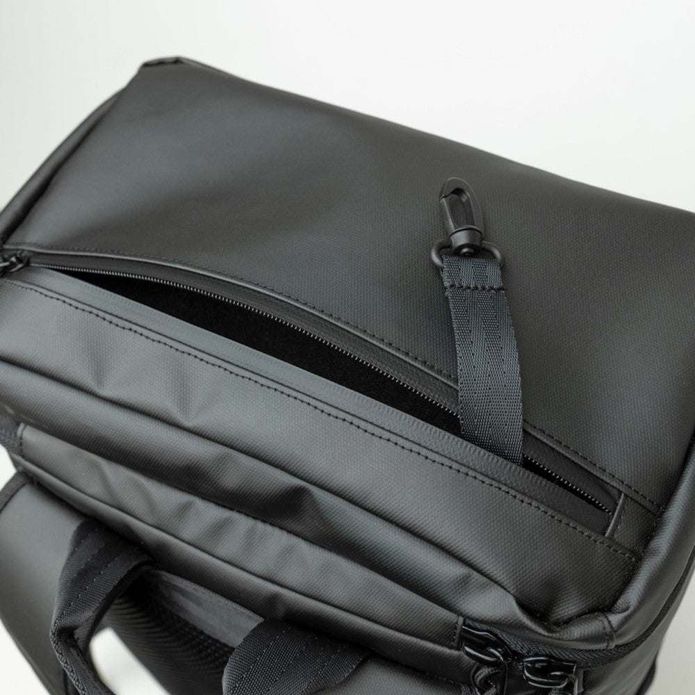 New Era 32L TPU Black Box Pack