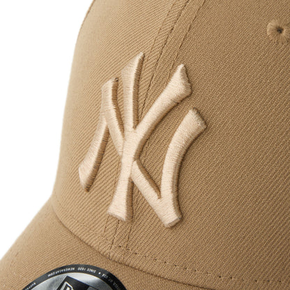 9FORTY New York Yankees Tonal Khaki Adjustable