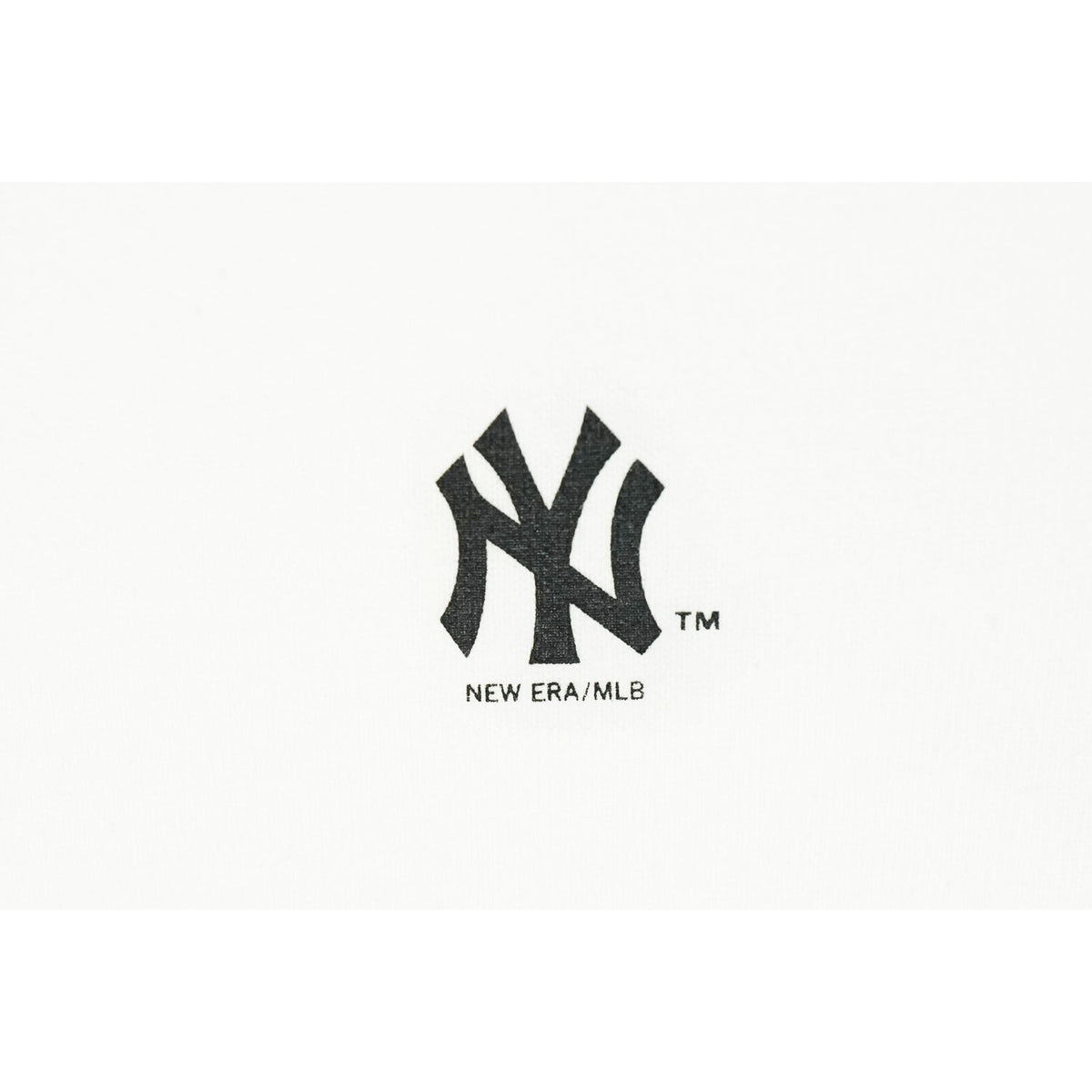 New York Yankees Spray Paint White Short Sleeve T-Shirt