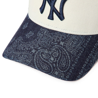 9FORTY A-Frame Trucker New York Yankees Laser Burn Out Denim 2-Tone Denim Visor Chrome White Snapback