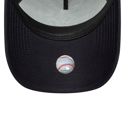 9FORTY E-Frame Trucker New York Yankees Outline Navy Snapback