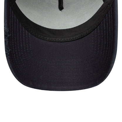9FORTY E-Frame Trucker New Era Oval Canvas Distress Navy Snapback