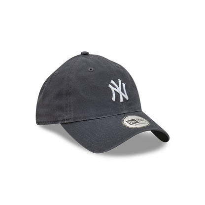 Casual Classic New York Yankees Graphite Adjustable