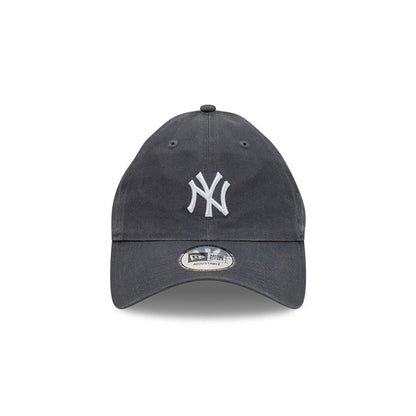 Casual Classic New York Yankees Graphite Adjustable