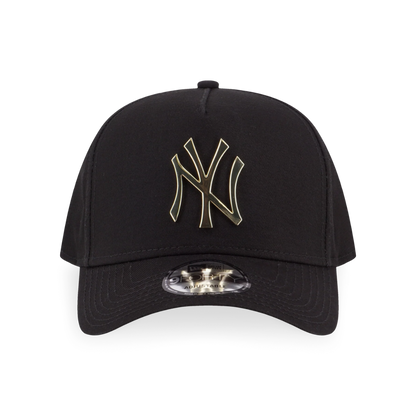 9FORTY A-Frame New York Yankees Metal Badge Gold Black Adjustable